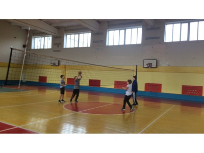 Соревнование по волейболу в 6 \u0022В\u0022 классе